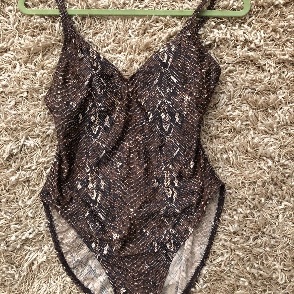 Women's Ann Klein Swim Suit, Size 8